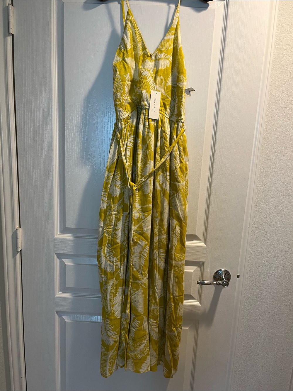 NWT Sim & Sam Yellow Gauze Palm-Print Maxi Dress with Spaghetti Straps. SZ M